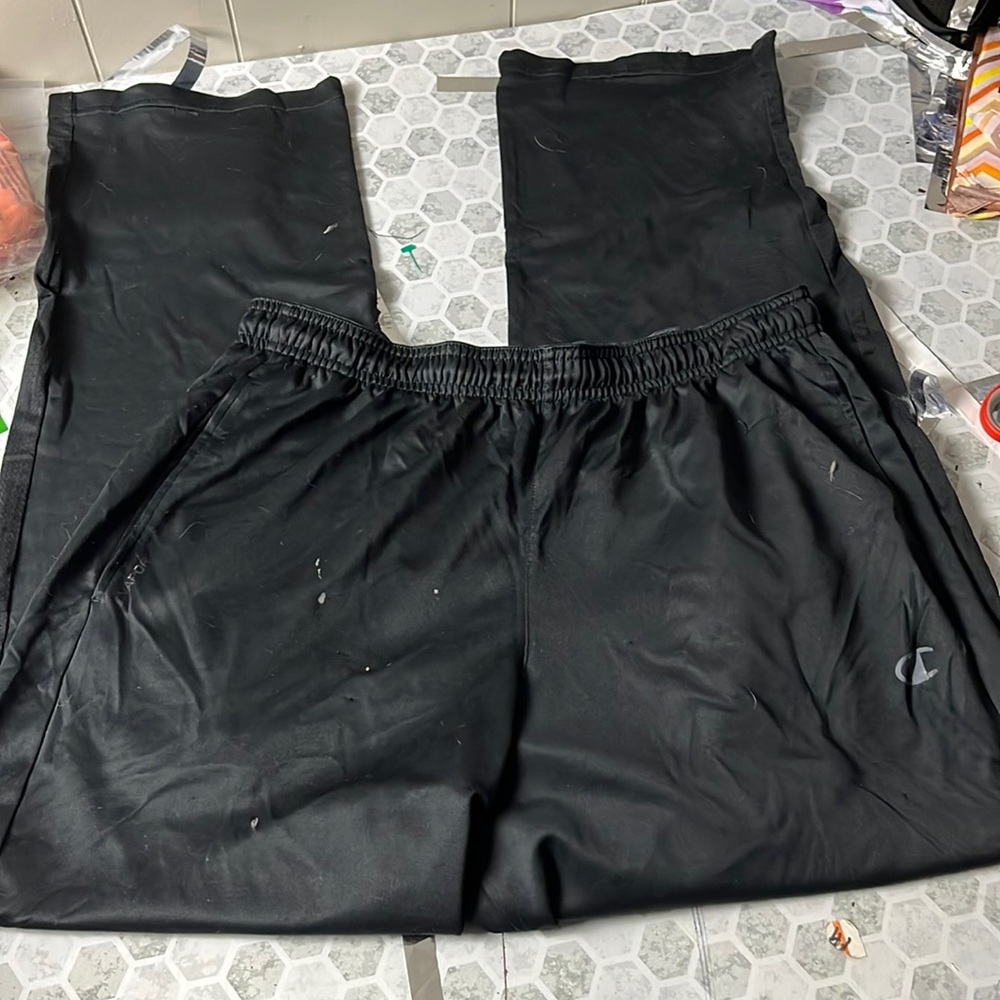 Champion Large Powertrain Black Elastic Waist Pull On Sweatpants